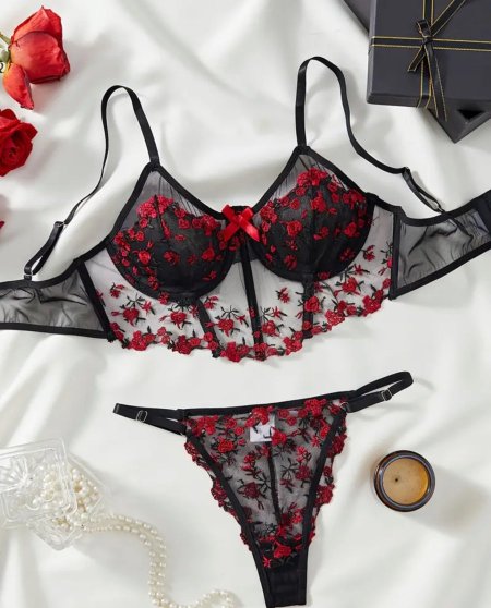 Scarlet Bloom - Embroidered Lace Set